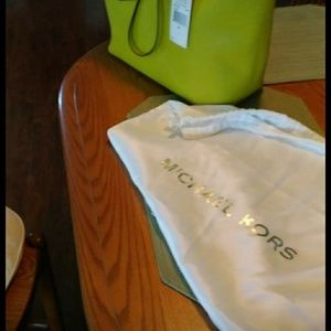 Michael Kors Jet Set Travel discontinued L Tote.
